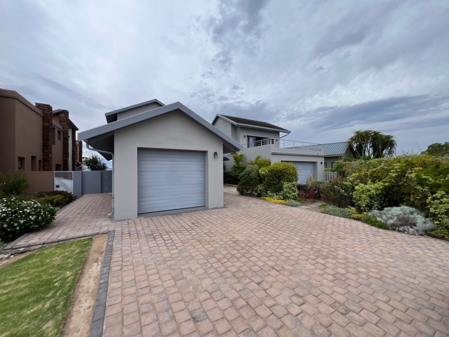 4 Bedroom Property for Sale in Oubaai Western Cape